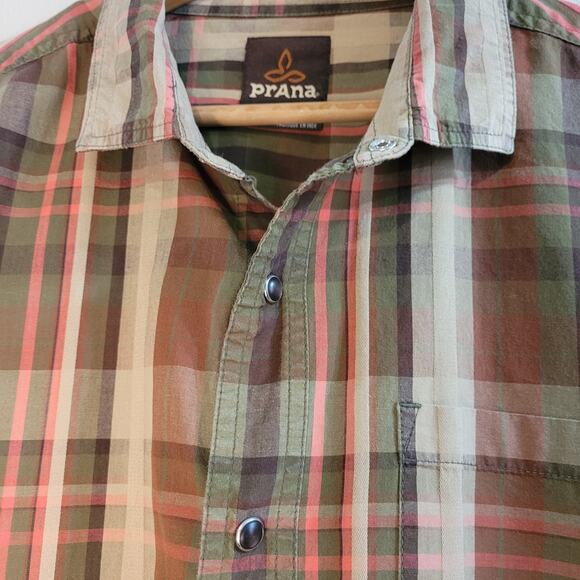 PrAna Men's Multi Plaid Long Sleeve Button Up Snap One Pocket Shirt Size Large - Picture 3 of 13